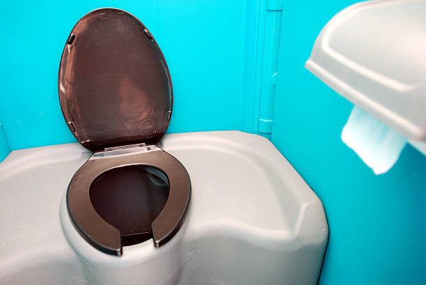 Porta potty delivery and setup in Saginaw, TX